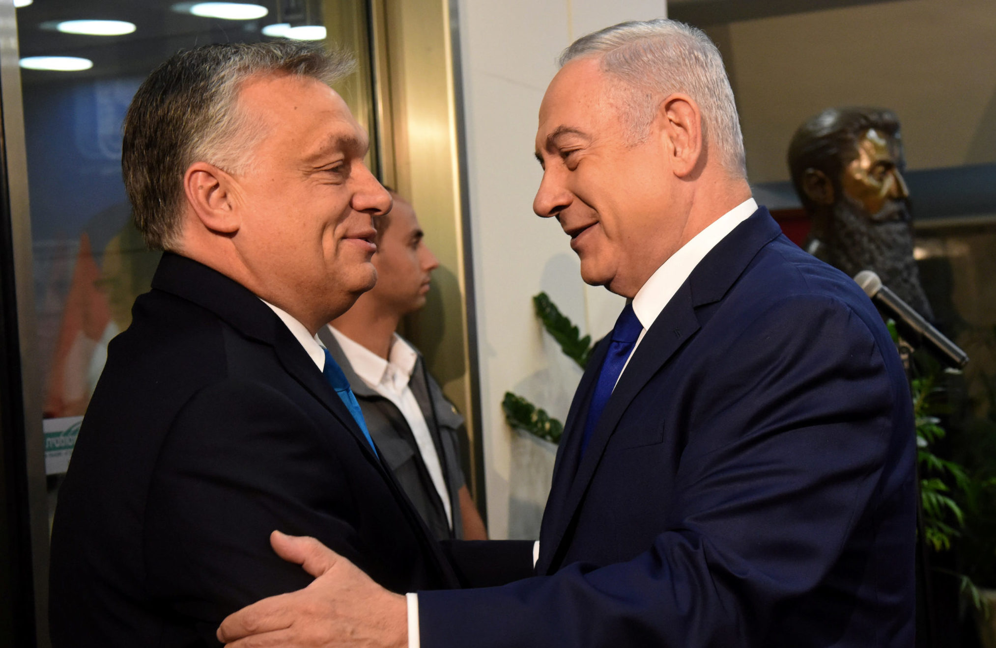 Nye konstellasjoner: Orban og Bibi er perlevenner&nbsp;<span>(+)</span>