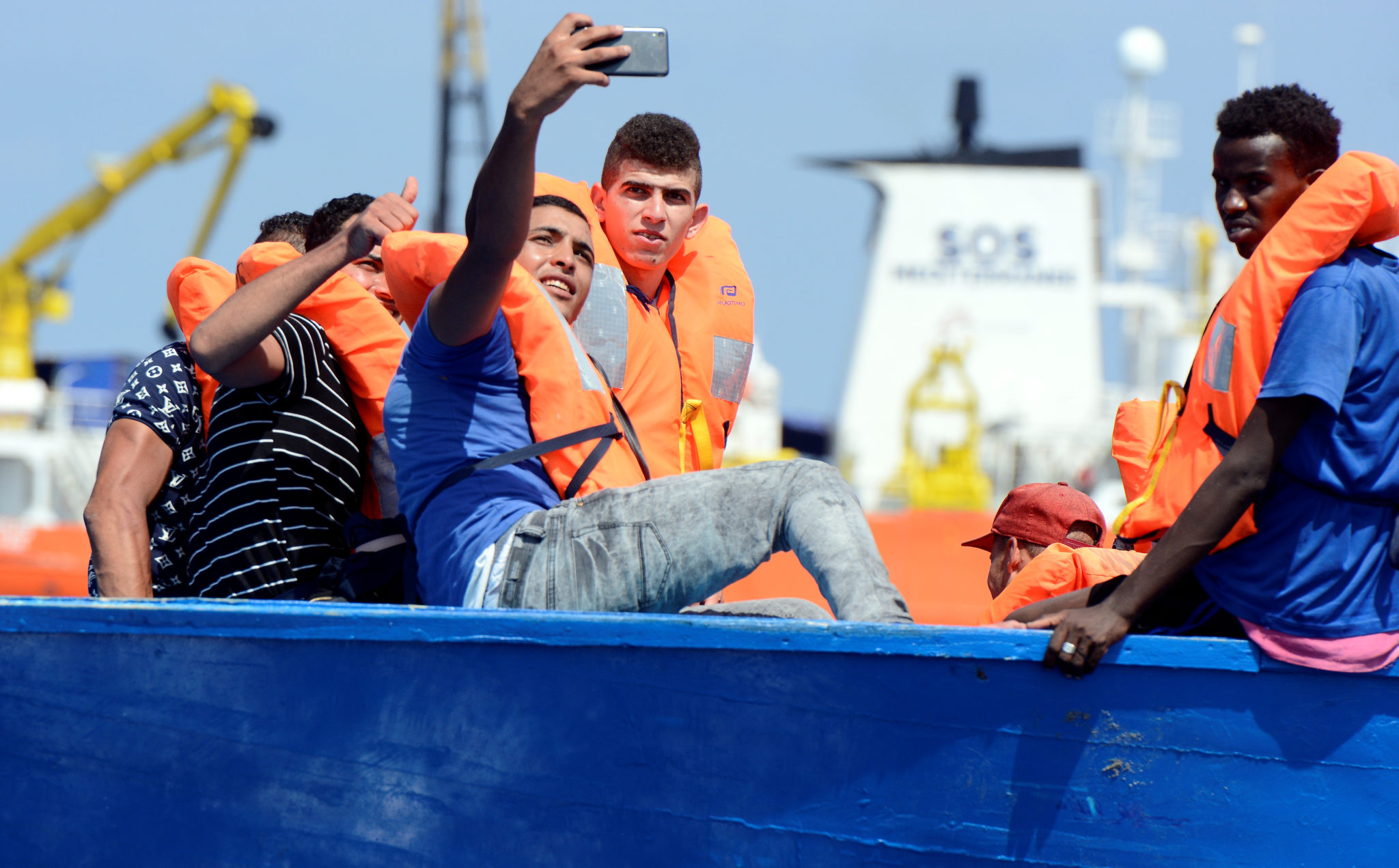 &nbsp;<span>(+)</span>