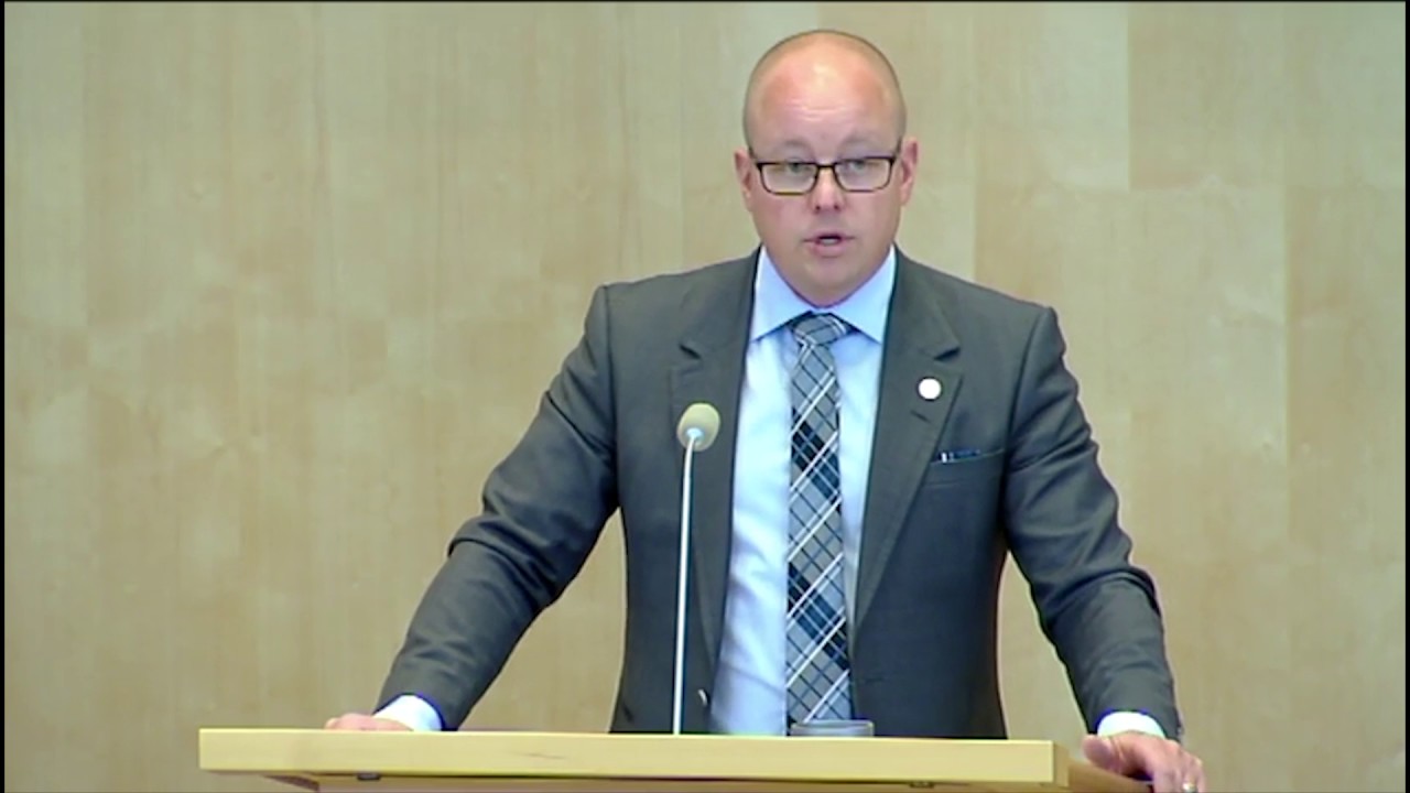 Det murrer blant Moderaterna i Riksdagen, 20 stemte for SD'eren Bjørn Söder&nbsp;<span>(+)</span>