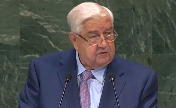 Syrias utenriksminister ber flyktningene vende hjem&nbsp;<span>(+)</span>