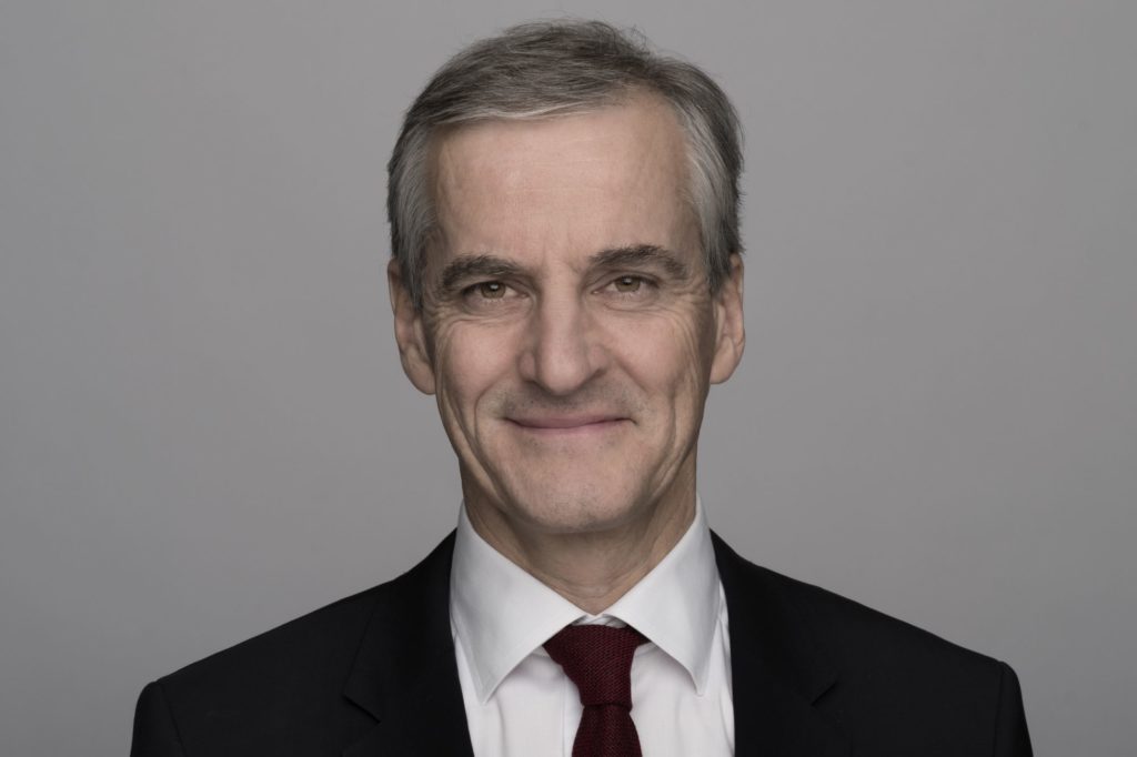 Støre advarer svenskene mot «ytre høyre»&nbsp;<span>(+)</span>
