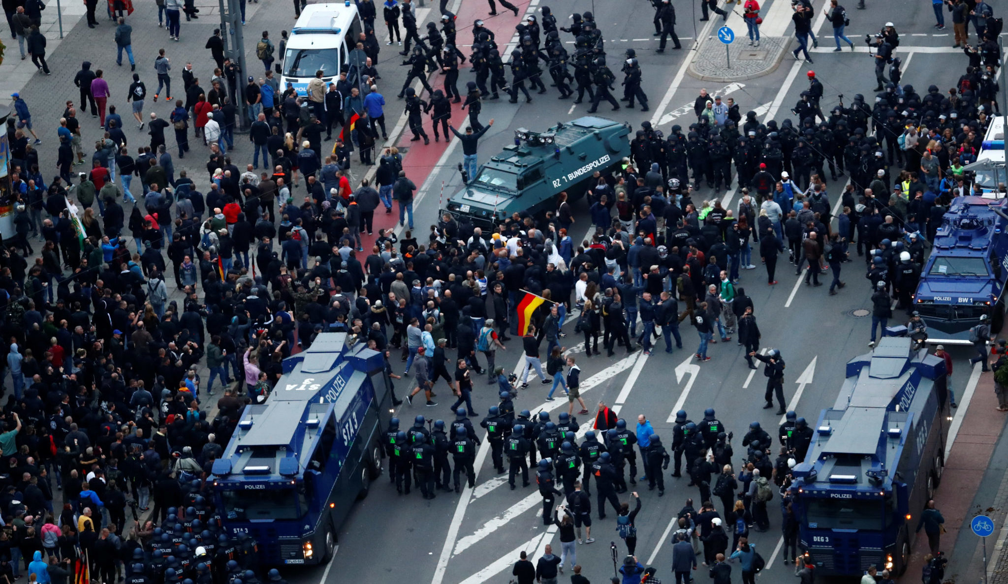 Minst 18 skadd i protester i Chemnitz&nbsp;<span>(+)</span>