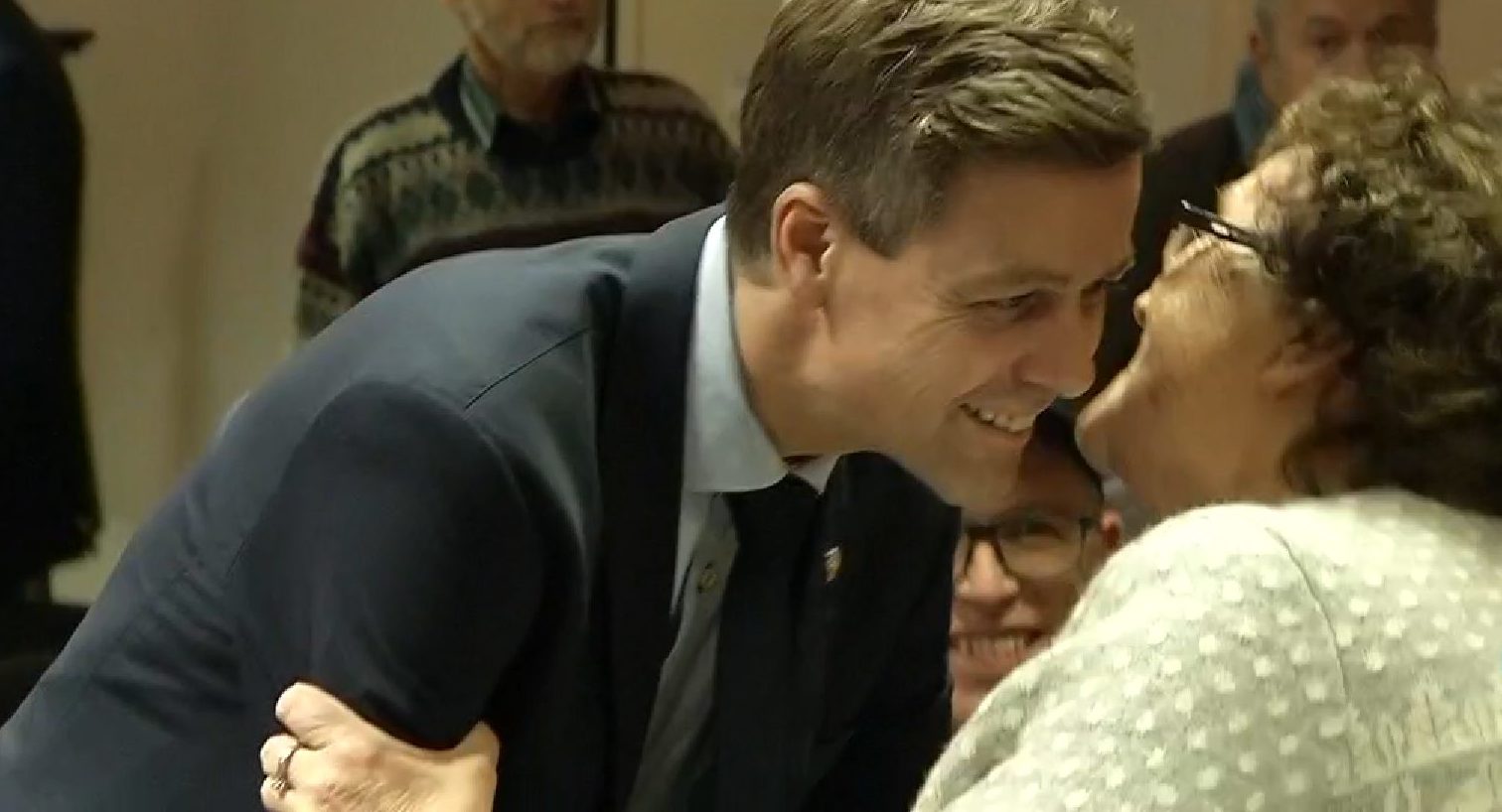 Hareide lever farlig, men beholder roen: – Ingenting er avgjort&nbsp;<span>(+)</span>