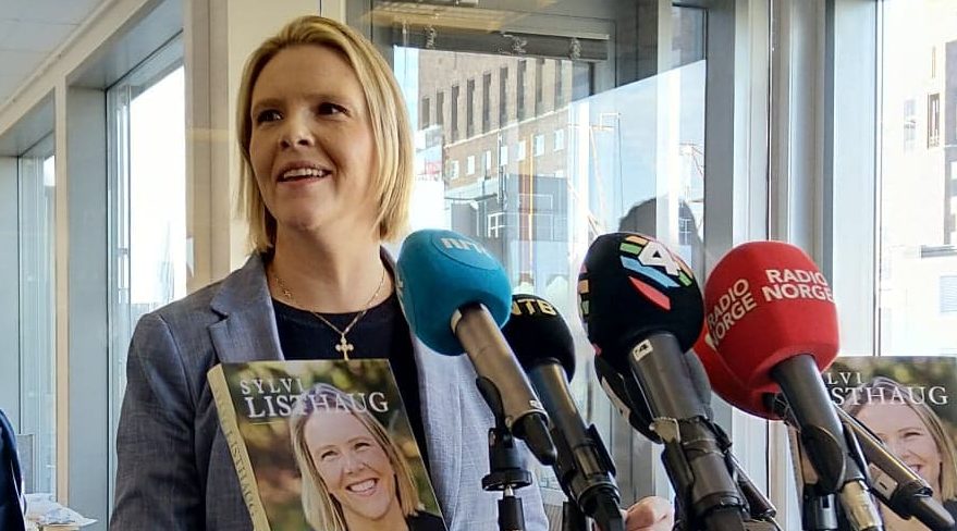 Listhaug roser Document: - Avslørte 22. juli-senterets holdninger&nbsp;<span>(+)</span>