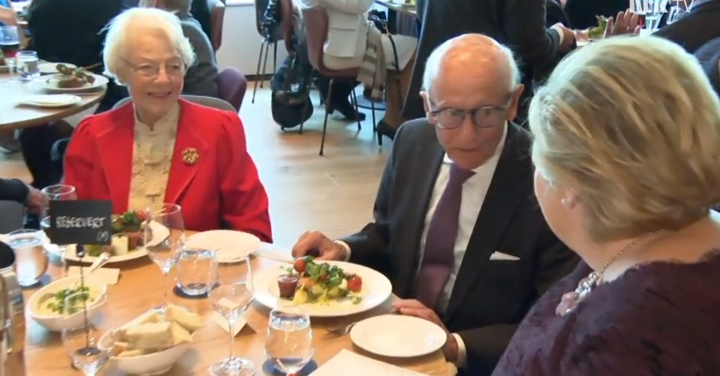 Respektløst av Bondevik å bruke Willochs 90-årsfeiring til å promotere Støre&nbsp;<span>(+)</span>
