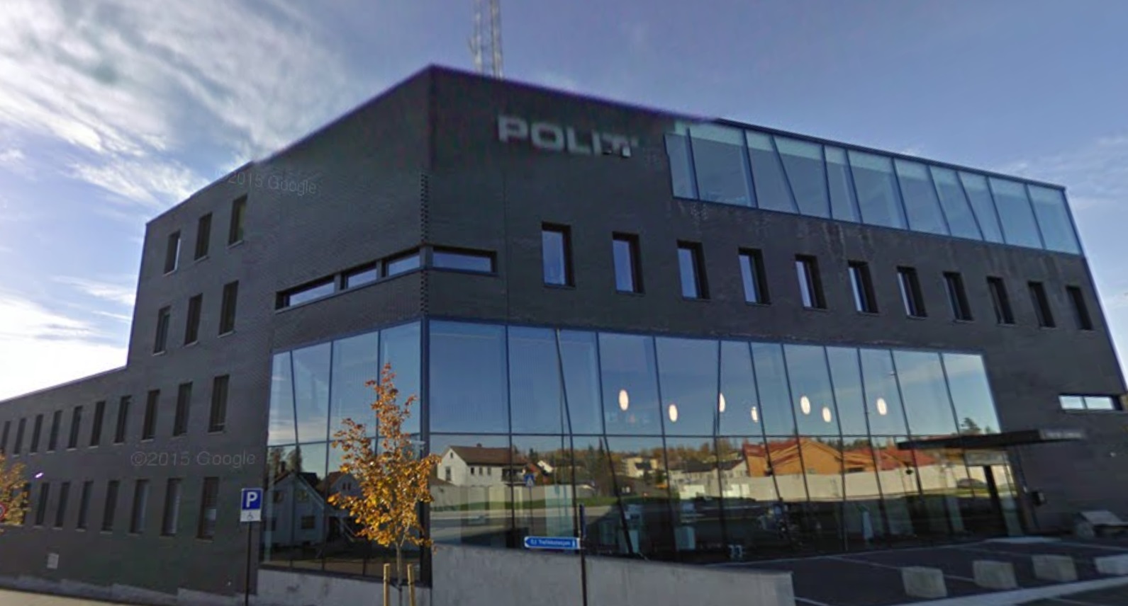 Mann knivstukket i P-hus i Hamar. En person arrestert&nbsp;<span>(+)</span>
