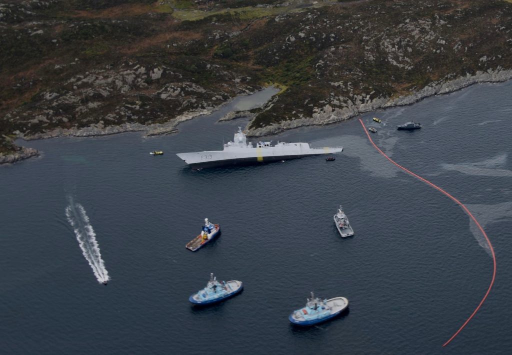 KNM «Helge Ingstad» anropt og advart flere ganger. Svar: – Vi har kontroll&nbsp;<span>(+)</span>