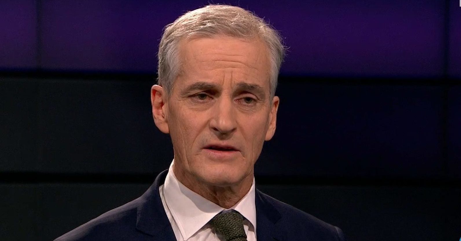 Støre: Alvorlig at regjeringen er splittet om migrasjons&shy;pakten&nbsp;<span>(+)</span>