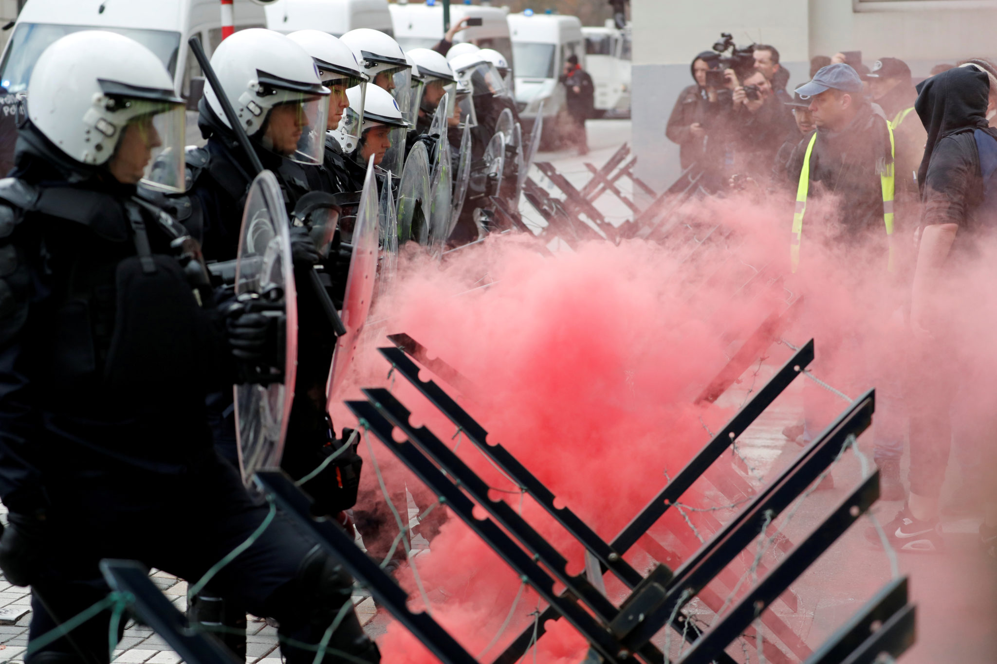 Sammenstøt mellom demonstranter og politi i Brussel&nbsp;<span>(+)</span>