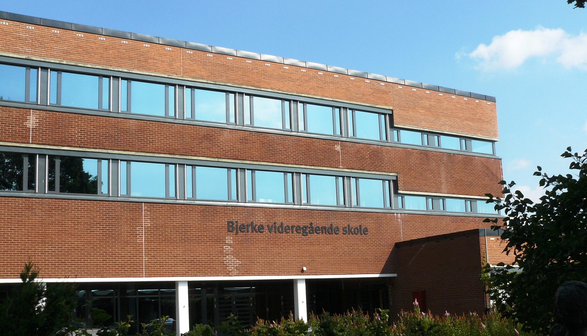 Fyrverkeri skutt opp innendørs på flere Oslo-skoler&nbsp;<span>(+)</span>