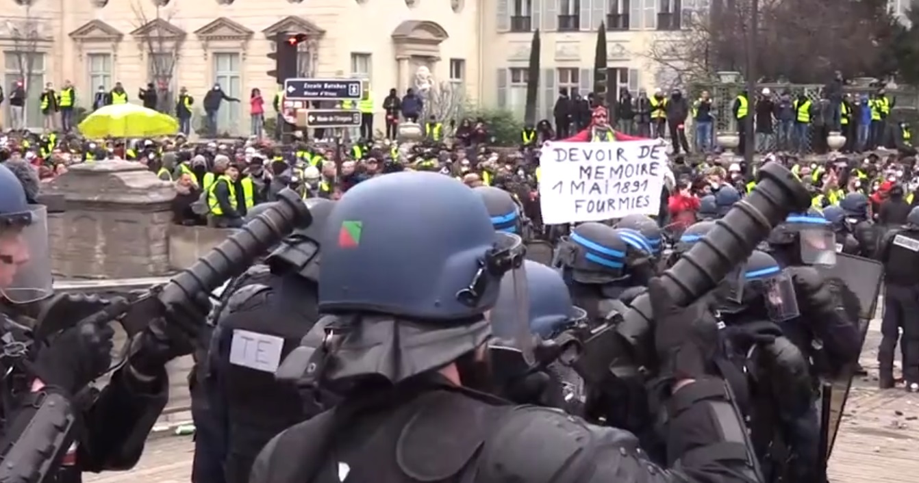 De Gule Vestene vil utløse bankkrise med økonomisk protest&nbsp;<span>(+)</span>