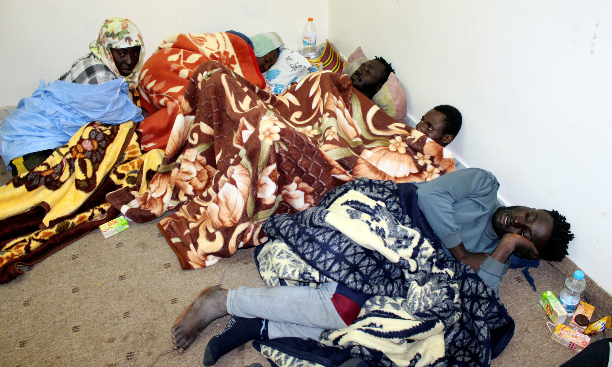 Libyske menneske&shy;smuglere truer migranter på livet til å legge ut fra land&nbsp;<span>(+)</span>