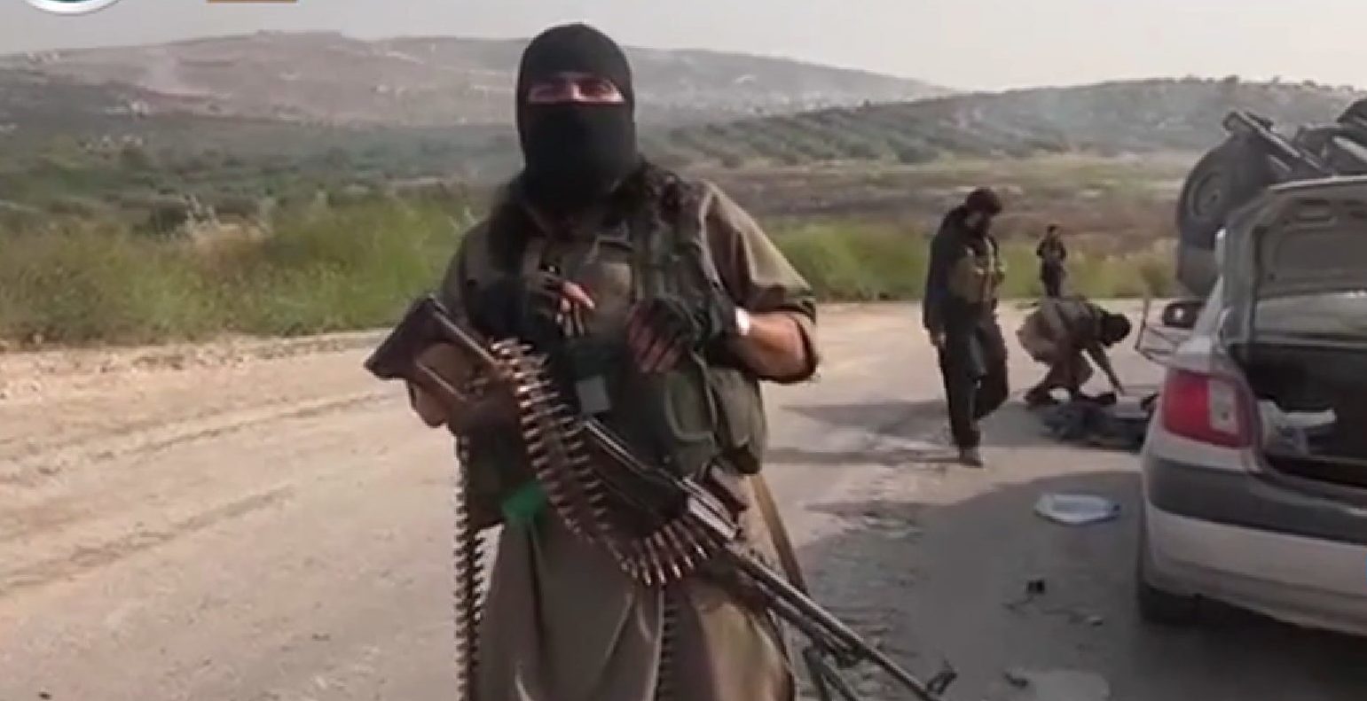 Asylsøker la ut bilder av at han satte poteter og bowlet - avslørt av videoer og siktet for terror&nbsp;<span>(+)</span>