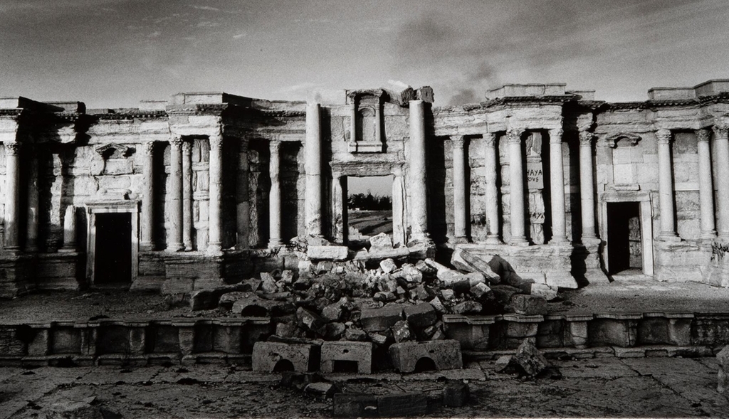 Det romerske amfiteater i Palmyra (2017)&nbsp;<span>(+)</span>