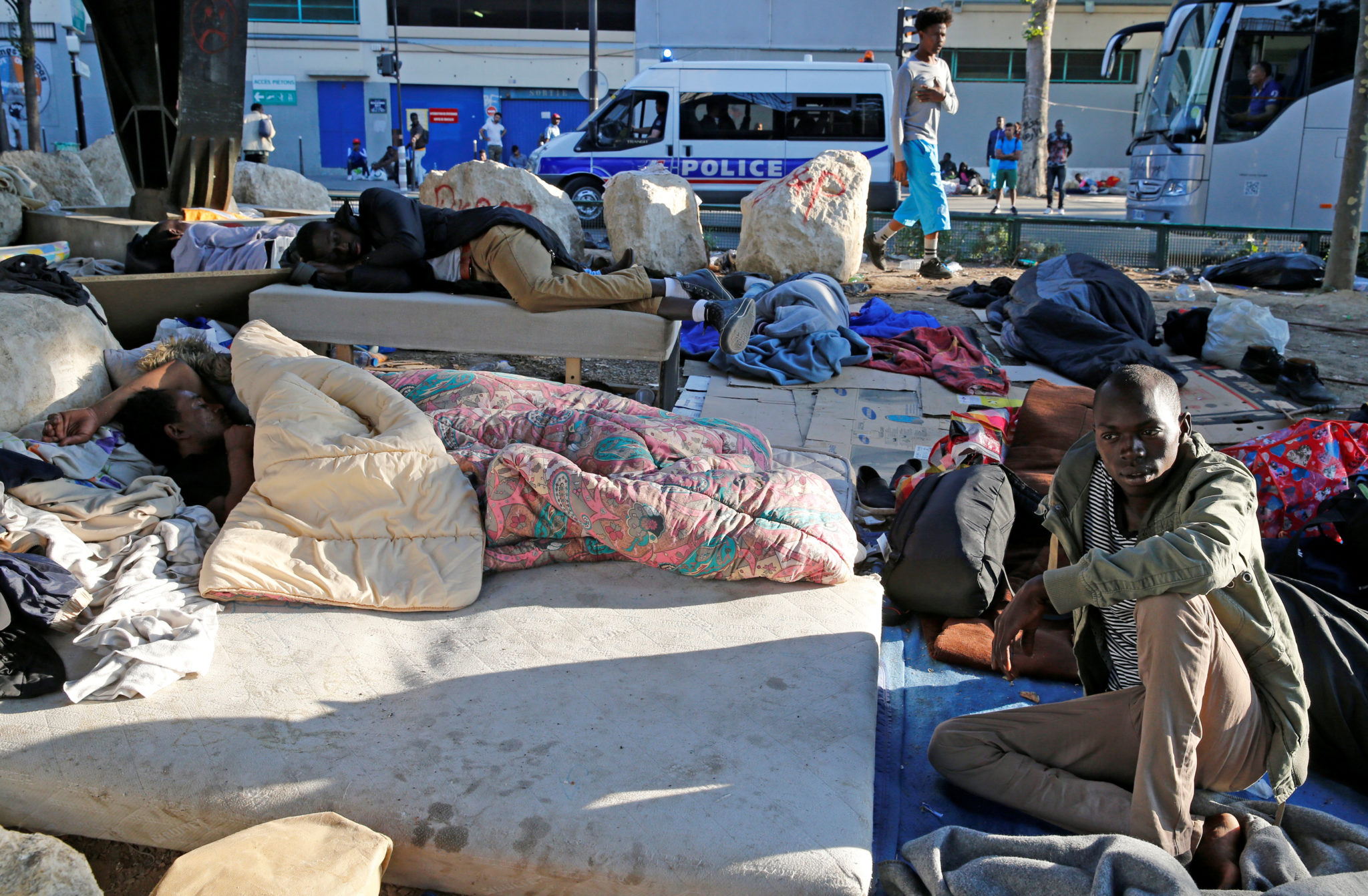 Den underlige alliansen mellom humanitet og destruksjon&nbsp;<span>(+)</span>