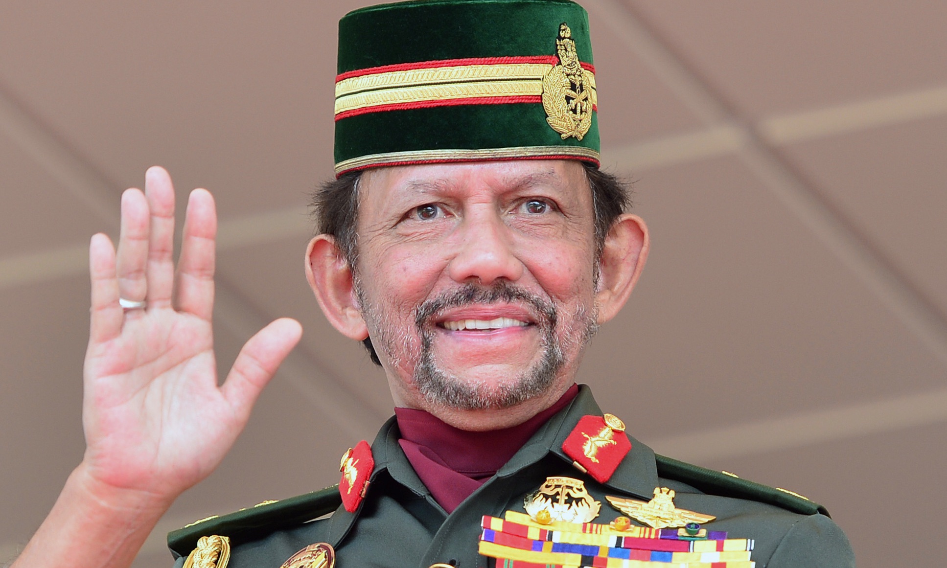 Brunei innfører døds­straff ved steining for homofili og ekteskaps­brudd&nbsp;<span>(+)</span>