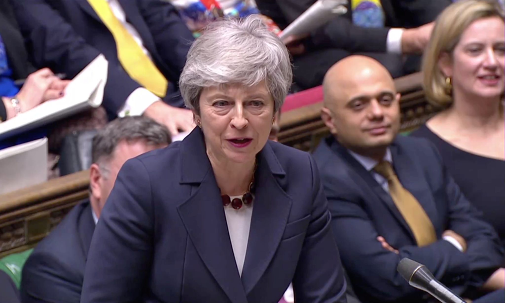 May fikk flertallet i regjeringen mot seg, søker nå løsning med Corbyn&nbsp;<span>(+)</span>