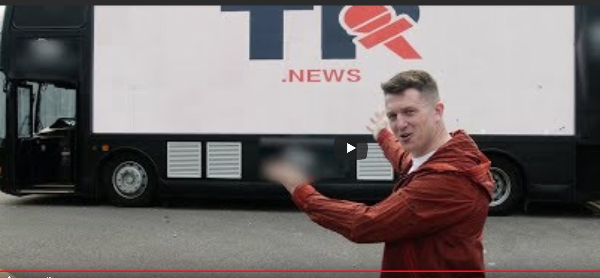 Kanarifuglen i den engelske gruva heter Tommy Robinson&nbsp;<span>(+)</span>