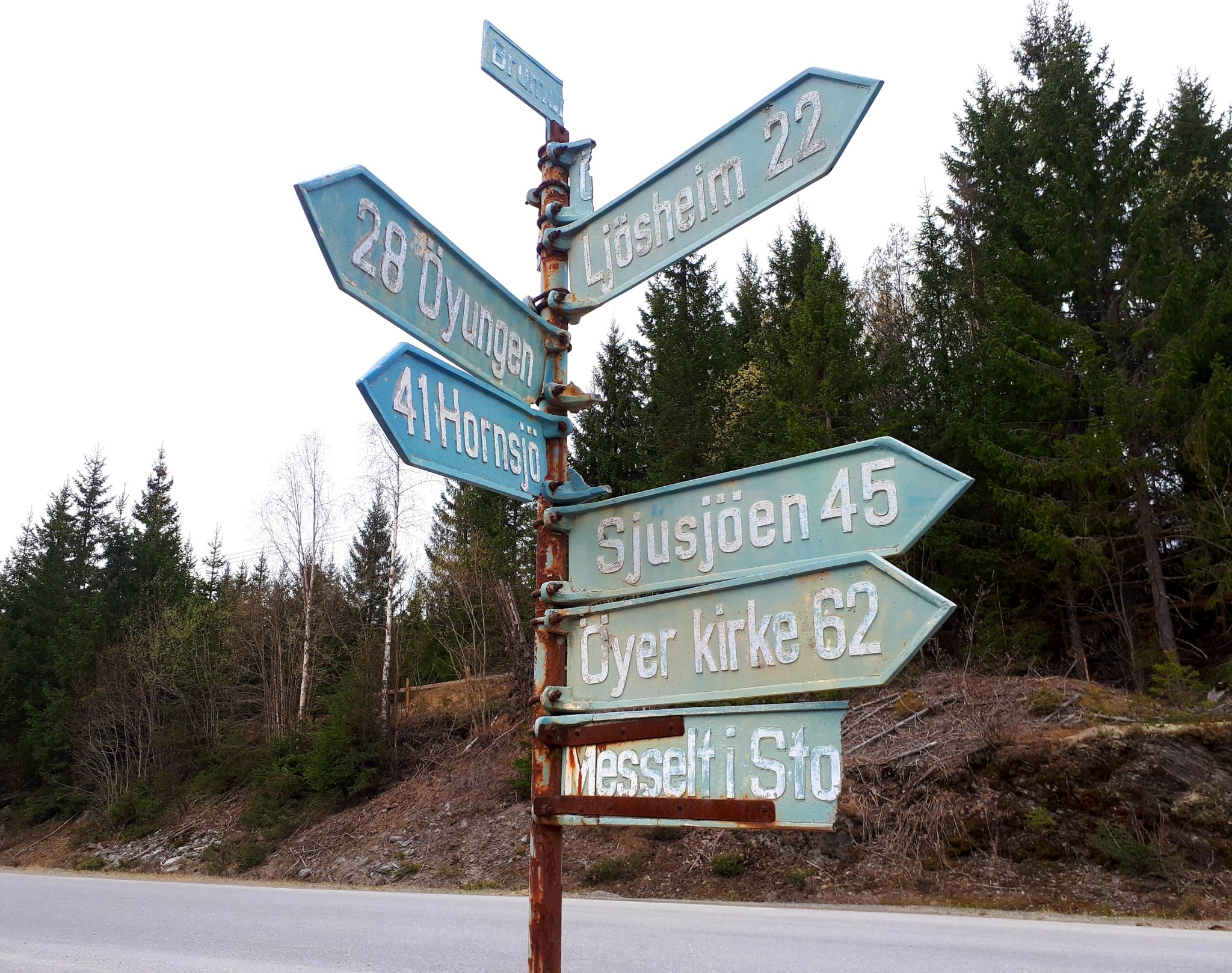 Gamle veivisningsskilt&nbsp;<span>(+)</span>