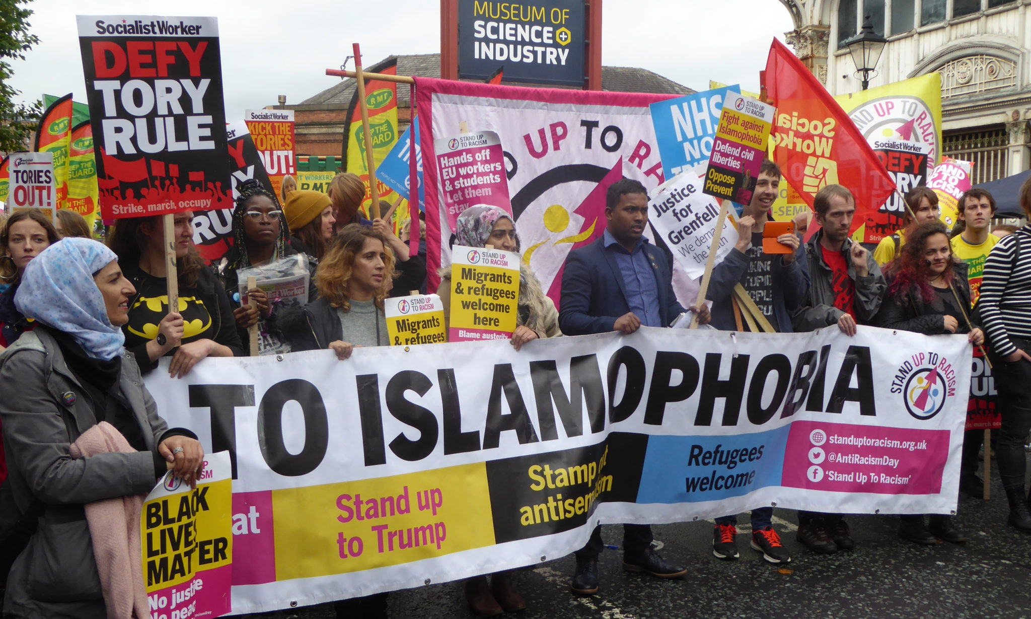 Press for å forby «islamofobi» i Storbritannia møter motstand&nbsp;<span>(+)</span>