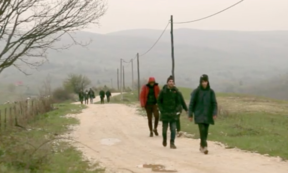 Kroatisk grensepoliti stanser migranter med skremmeskudd&nbsp;<span>(+)</span>