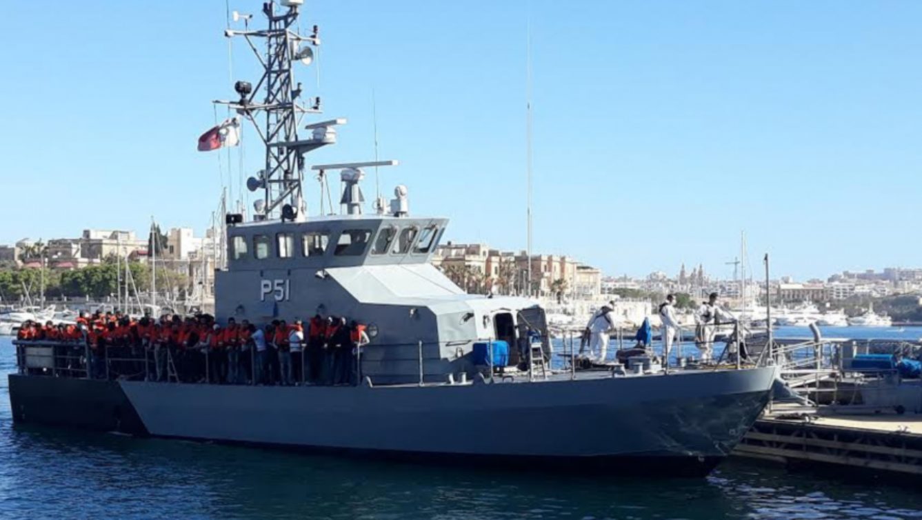 85 migranter reddet fra trebåt i havsnød utenfor Malta&nbsp;<span>(+)</span>