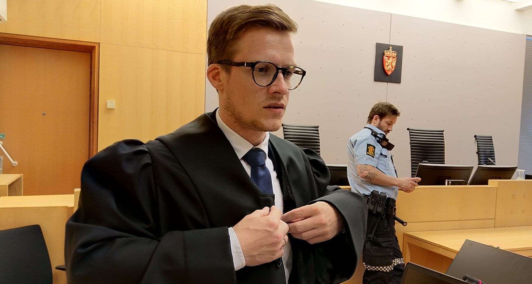 Krever fire år og to måneders fengsel for volds- og halliktiltalt skuespiller&nbsp;<span>(+)</span>