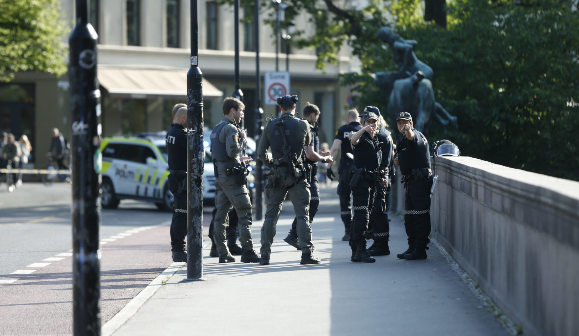 Flere truet av knivstikkeren - politiet kan ikke utelukke terror&nbsp;<span>(+)</span>