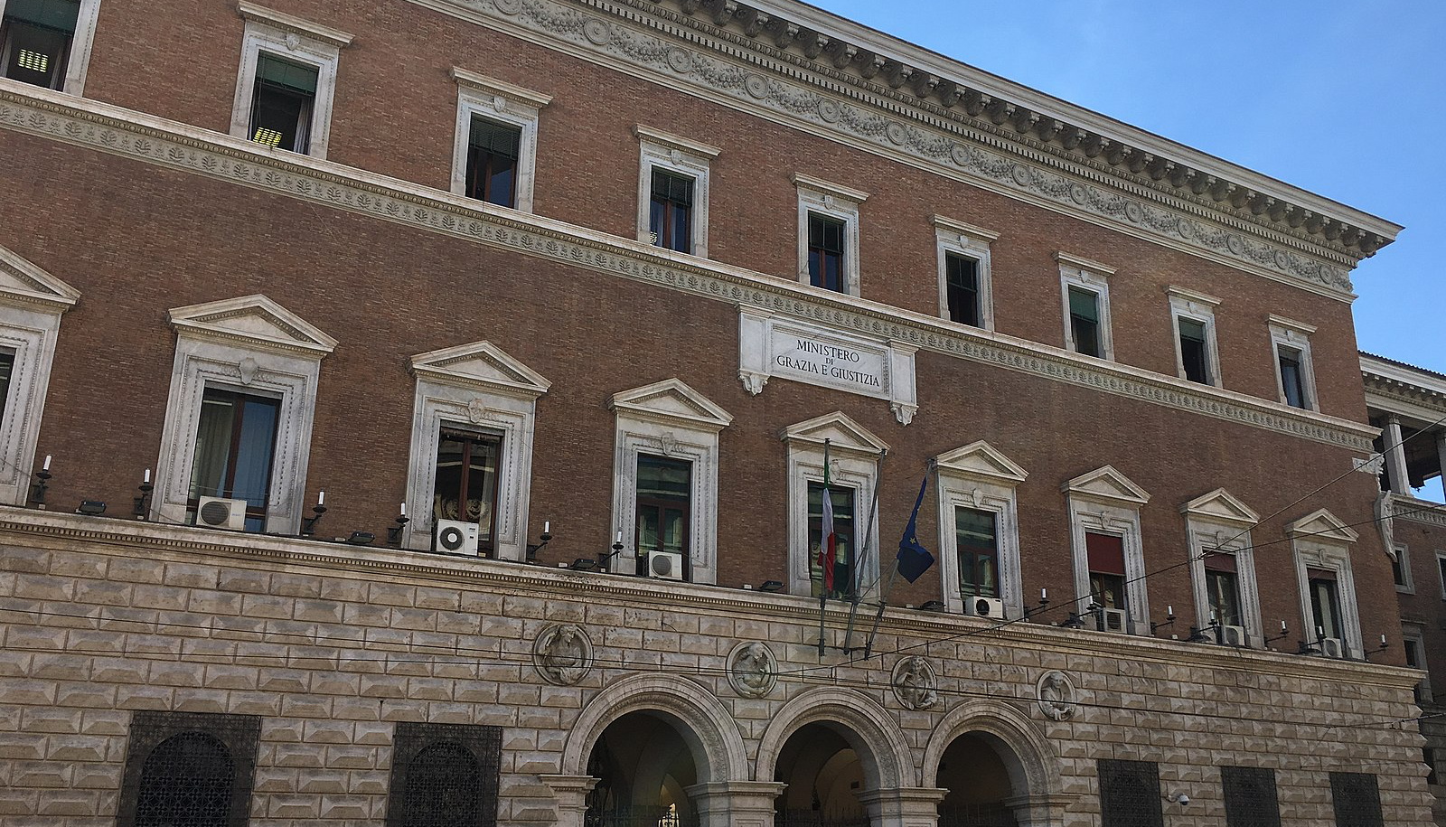 NRK: Italias justis­departement bekrefter at de vil be om at mulla Krekar utleveres&nbsp;<span>(+)</span>