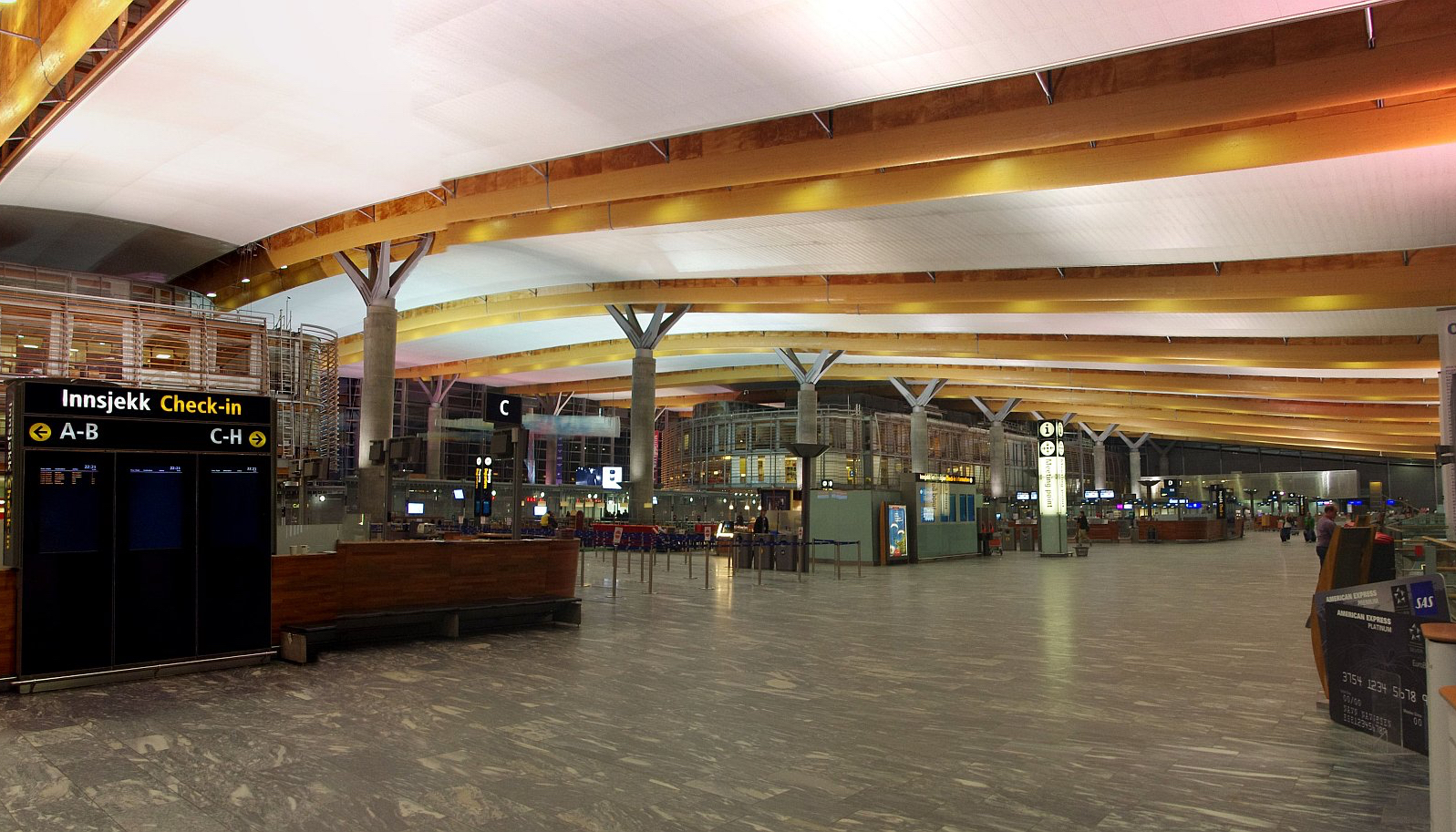 Mann med pil og bue truet reisende på Gardermoen&nbsp;<span>(+)</span>