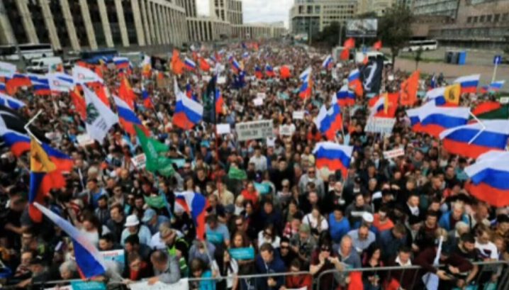 Over 10.000 demonstrerte i Moskva med krav om frie lokalvalg&nbsp;<span>(+)</span>