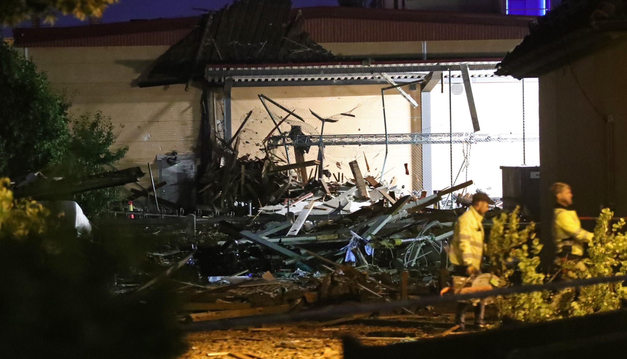 Politihus i Linköping ødelagt i eksplosjon – <br>3000 personer berørt&nbsp;<span>(+)</span>