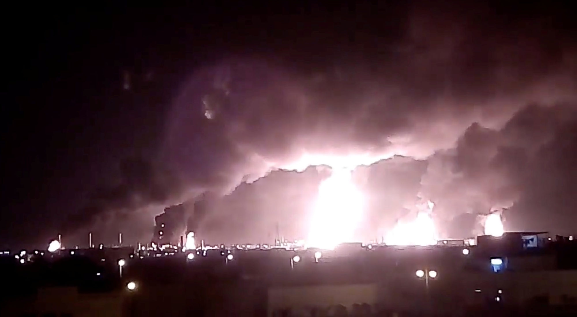 Saudi-Arabias oljeproduksjon halvert etter droneangrep&nbsp;<span>(+)</span>