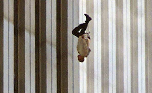 The Falling Man, 11/9-2001: “They began jumping not long after the first plane hit the North Tower…”&nbsp;<span>(+)</span>