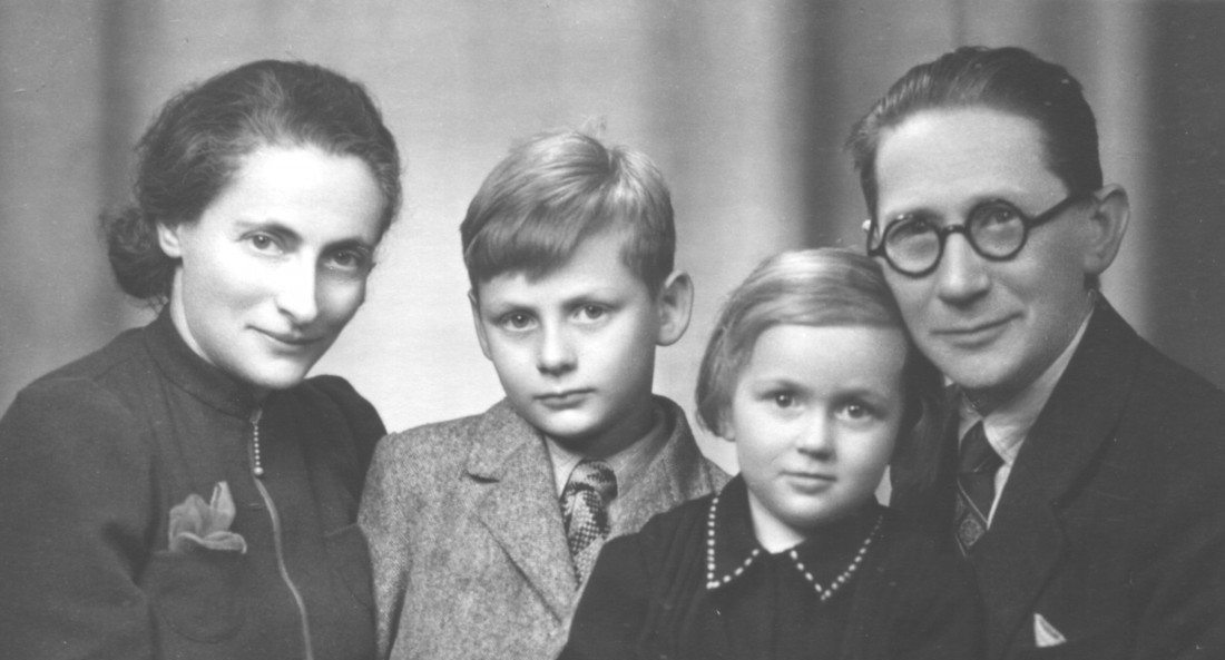 Familien Brichta, Zilina, Tsjekkoslovakia (c. 1938)&nbsp;<span>(+)</span>