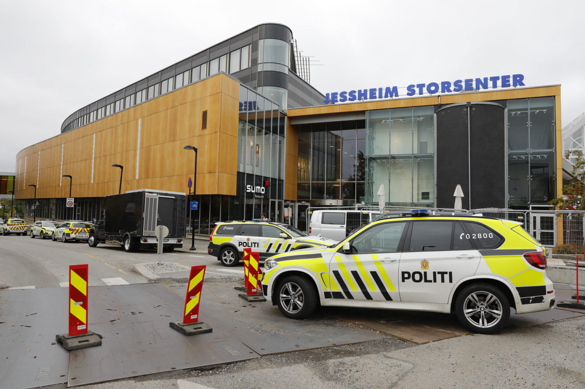 Mann i 20-årene siktet for bombe­trussel mot butikk på Jessheim Storsenter&nbsp;<span>(+)</span>