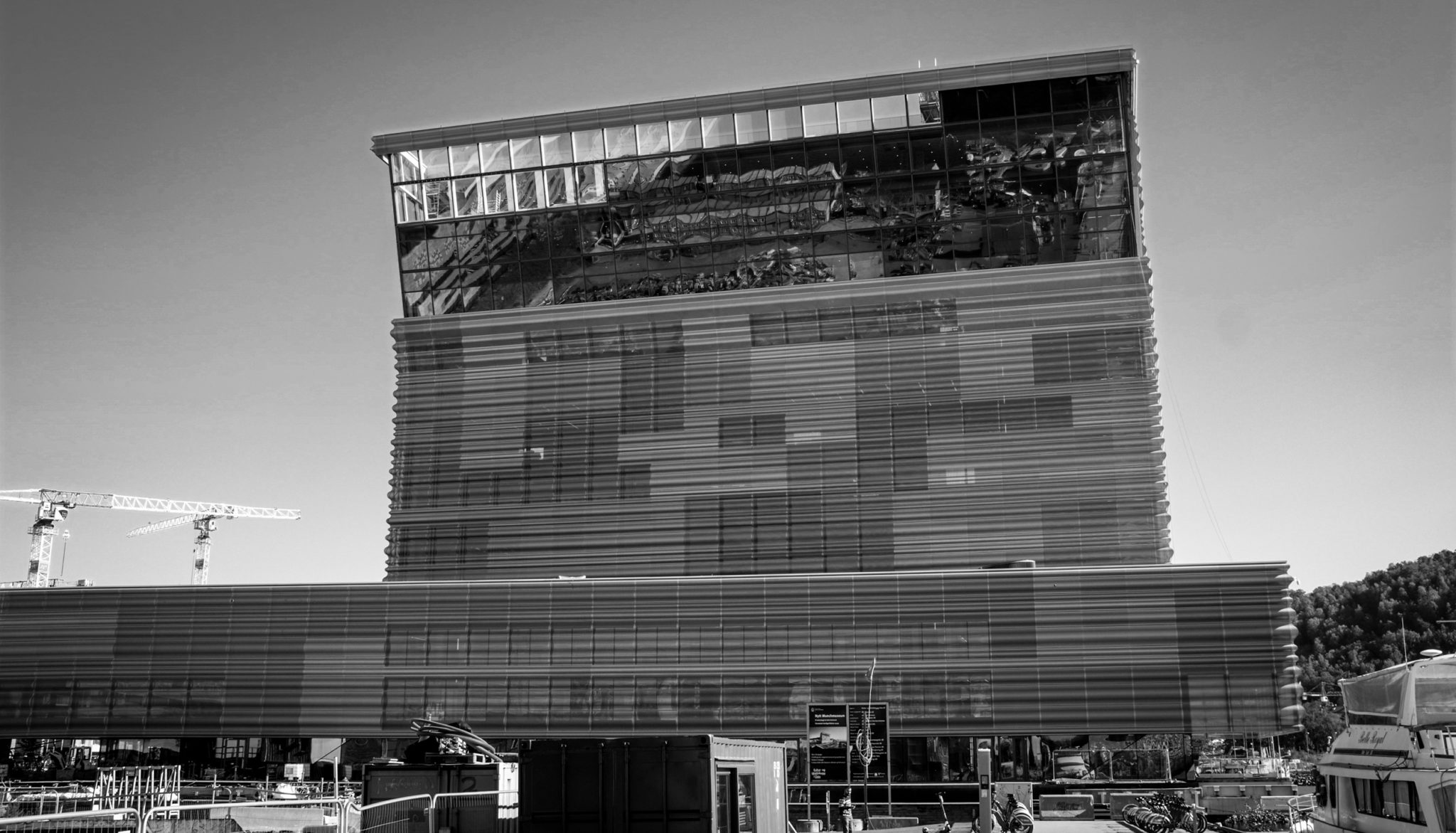 Mellom Lambda og Havne­lageret – Imperiet slår tilbake&nbsp;<span>(+)</span>