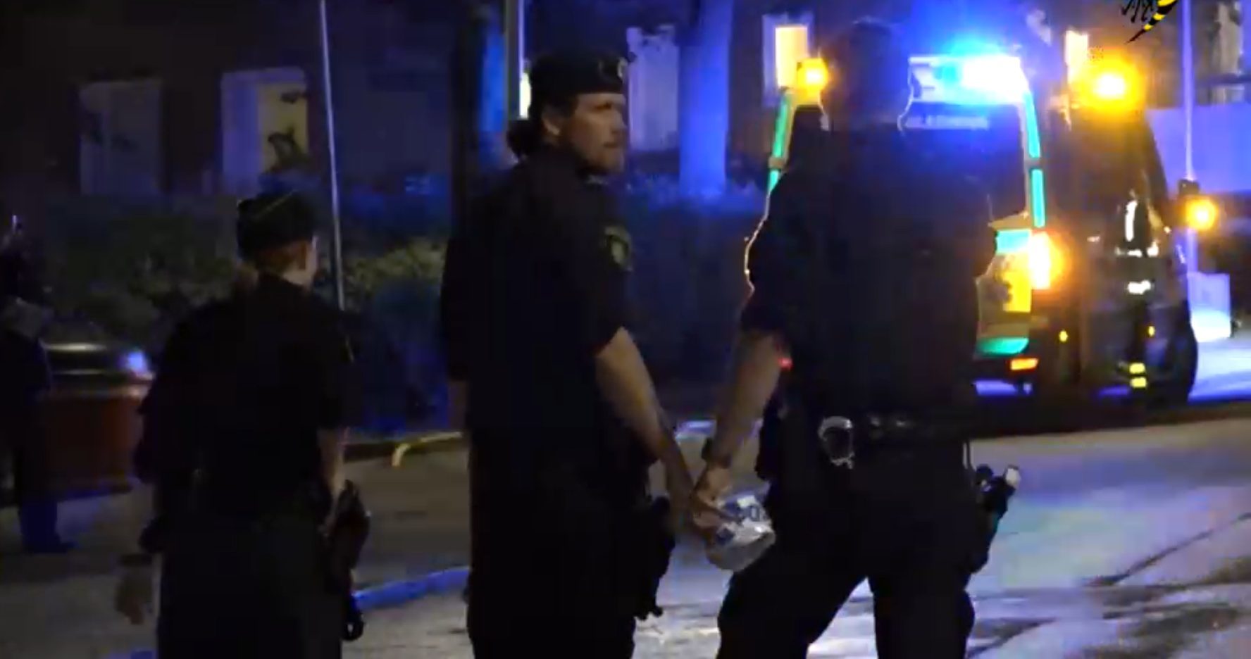 Åpnet ild med automatvåpen mot flere leiligheter: To skutt og såret i Stockholm&nbsp;<span>(+)</span>