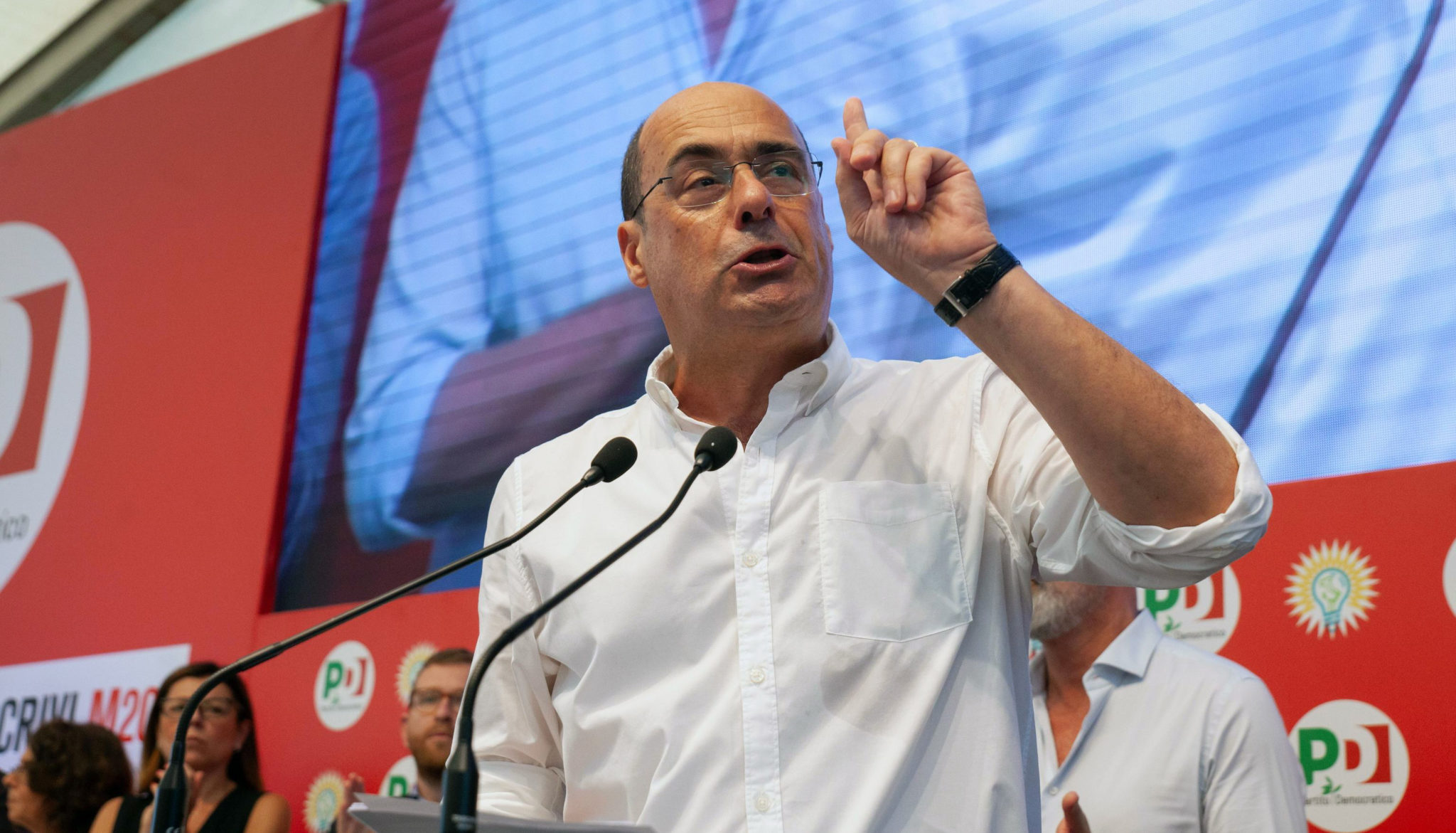 – La migrantene på «Ocean Viking» gå i land i Italia&nbsp;<span>(+)</span>