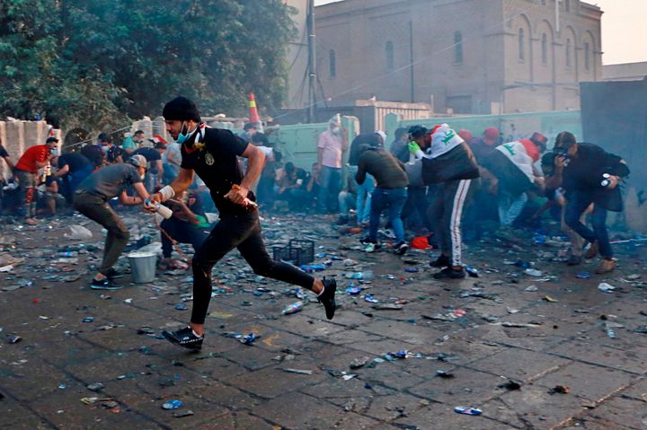 Moqtada al-Sadr stiller seg bak demonstrantenes krav om nyvalg&nbsp;<span>(+)</span>