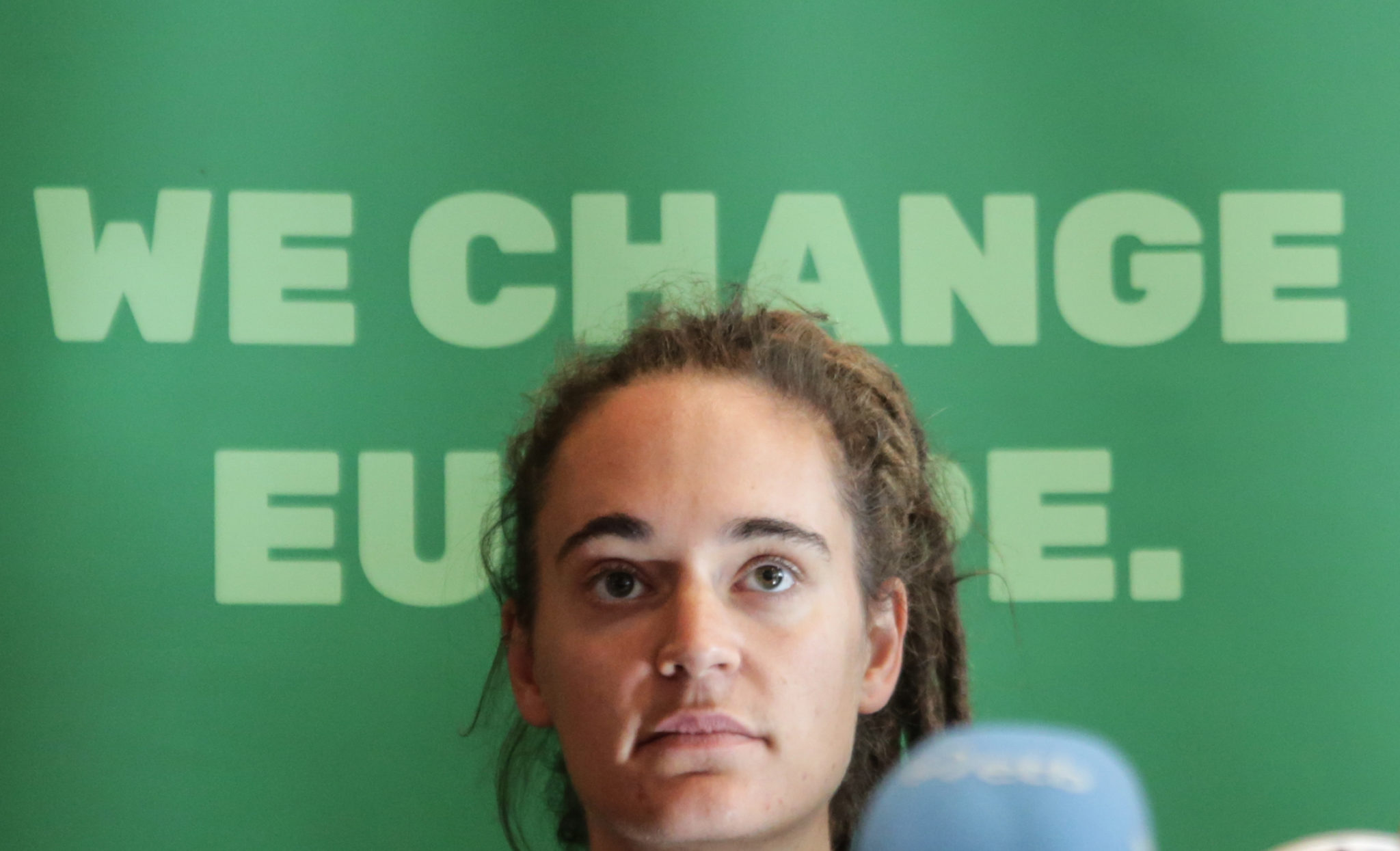 Sea Watch 3-kaptein fikk stående ovasjoner i EU-parlamentet&nbsp;<span>(+)</span>