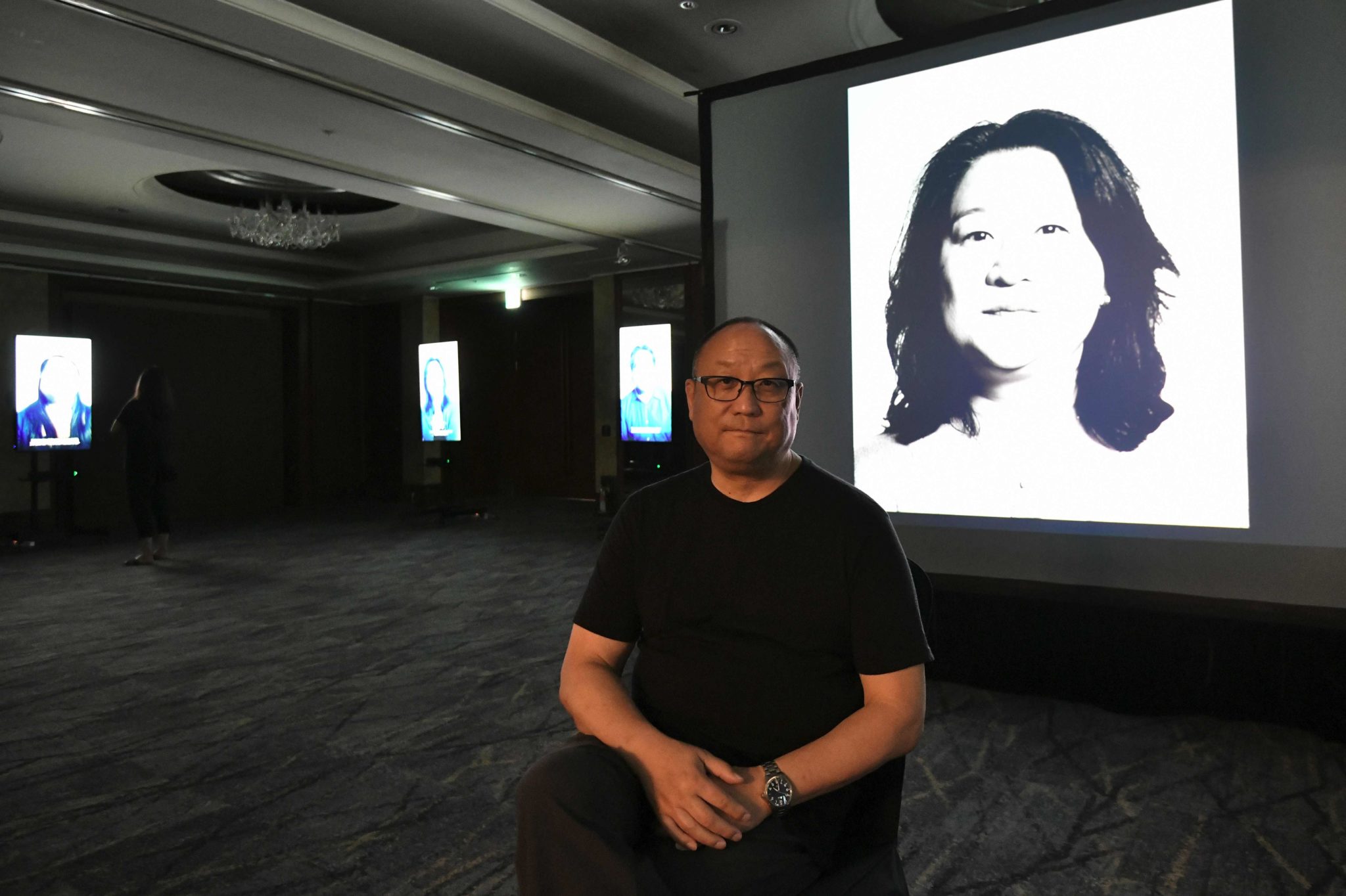 Kunstner ut mot internasjonal adopsjon&nbsp;<span>(+)</span>