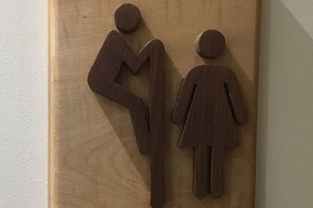 Jentene opplever store problemer med kjønnsnøytrale toaletter&nbsp;<span>(+)</span>