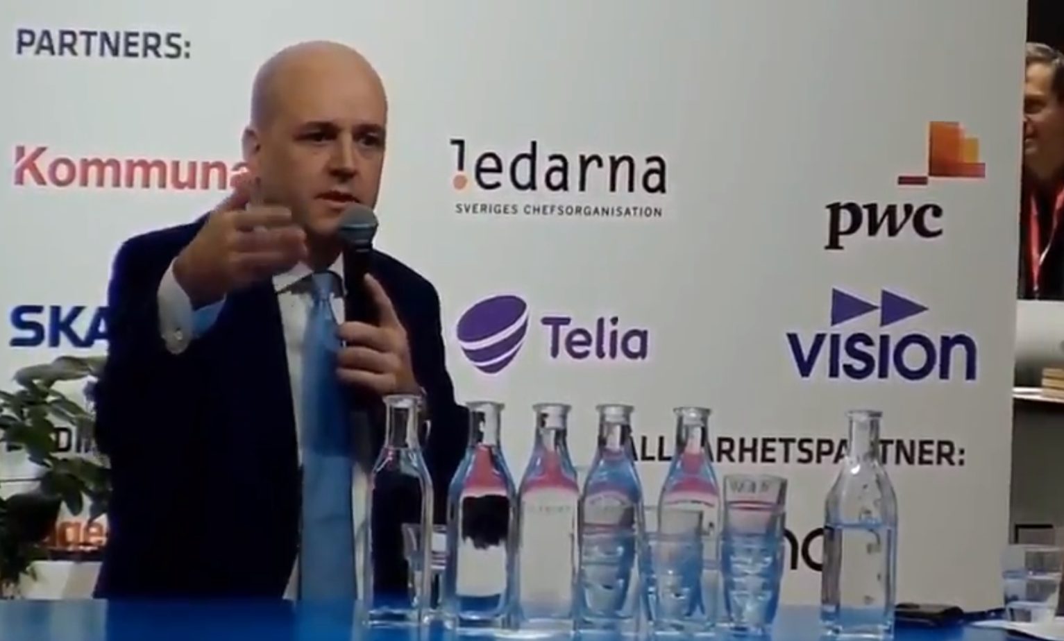 Fredrik Reinfeldt mener grensekontroller vil skape krig&nbsp;<span>(+)</span>