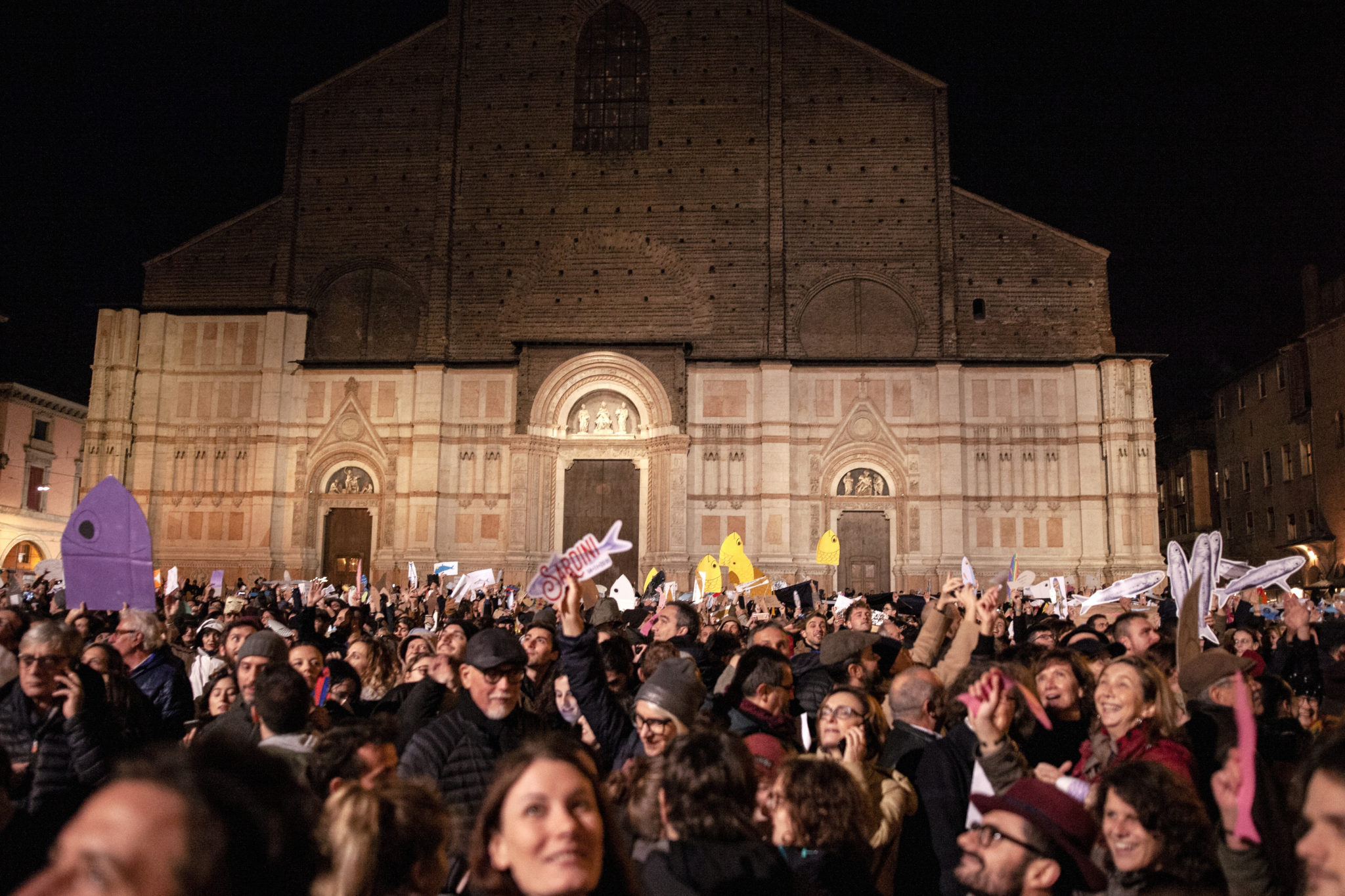 Sardinbevegelsen demonstrerer mot Salvini&nbsp;<span>(+)</span>