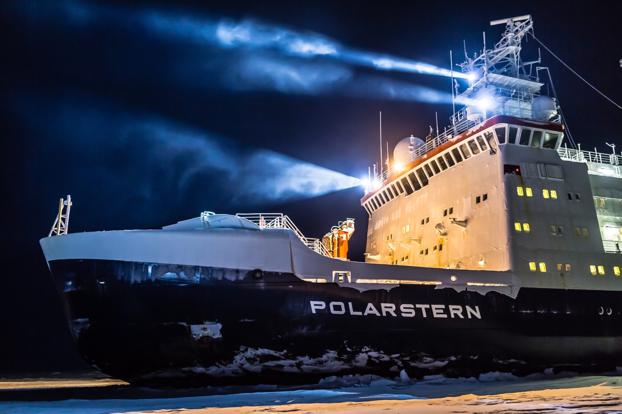 Forskere på luksus-cruise i Arktis: Bruker 18 tusen liter diesel per døgn   &nbsp;<span>(+)</span>