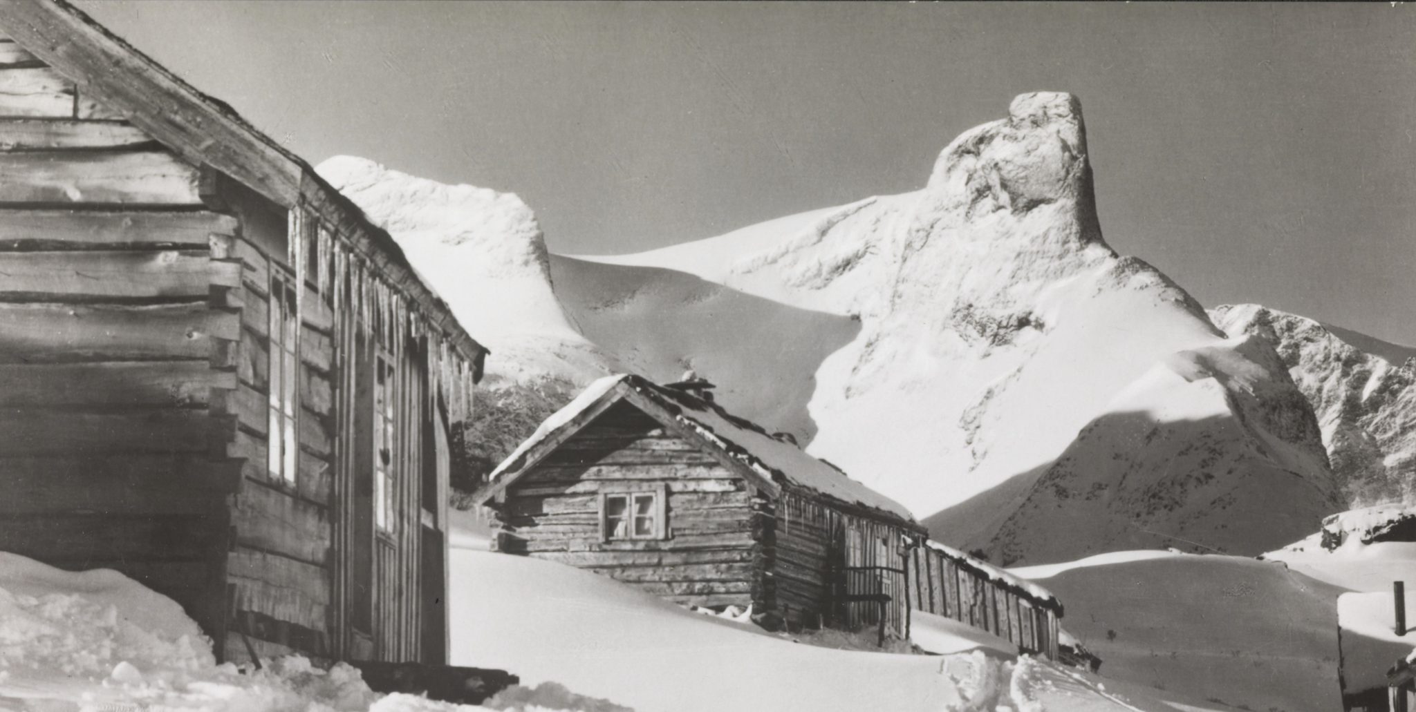 Venjesdalen mot Romsdalshorn, Rauma (1927)&nbsp;<span>(+)</span>