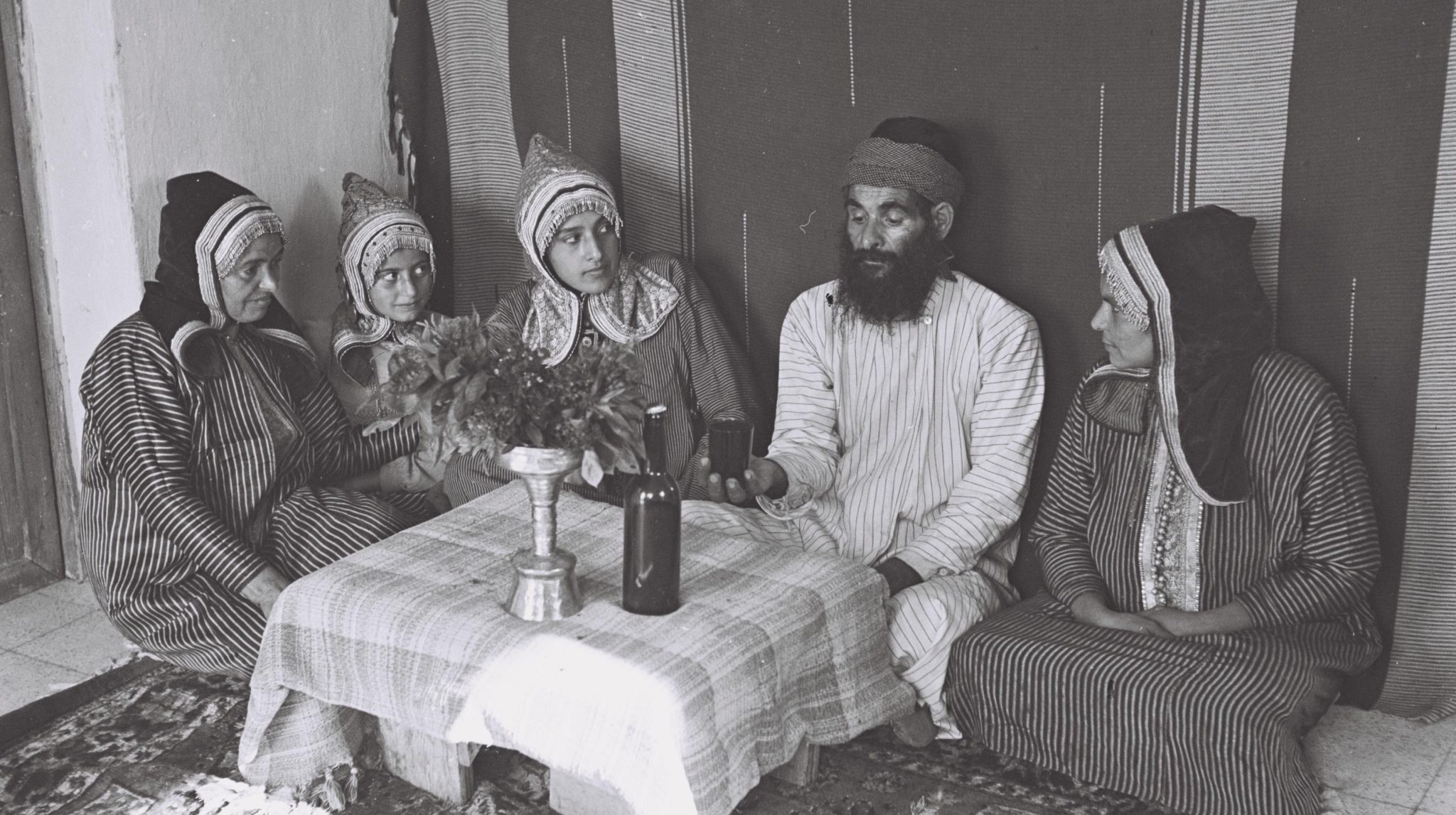 Sabbat hos en yemenittisk familie (1947)&nbsp;<span>(+)</span>
