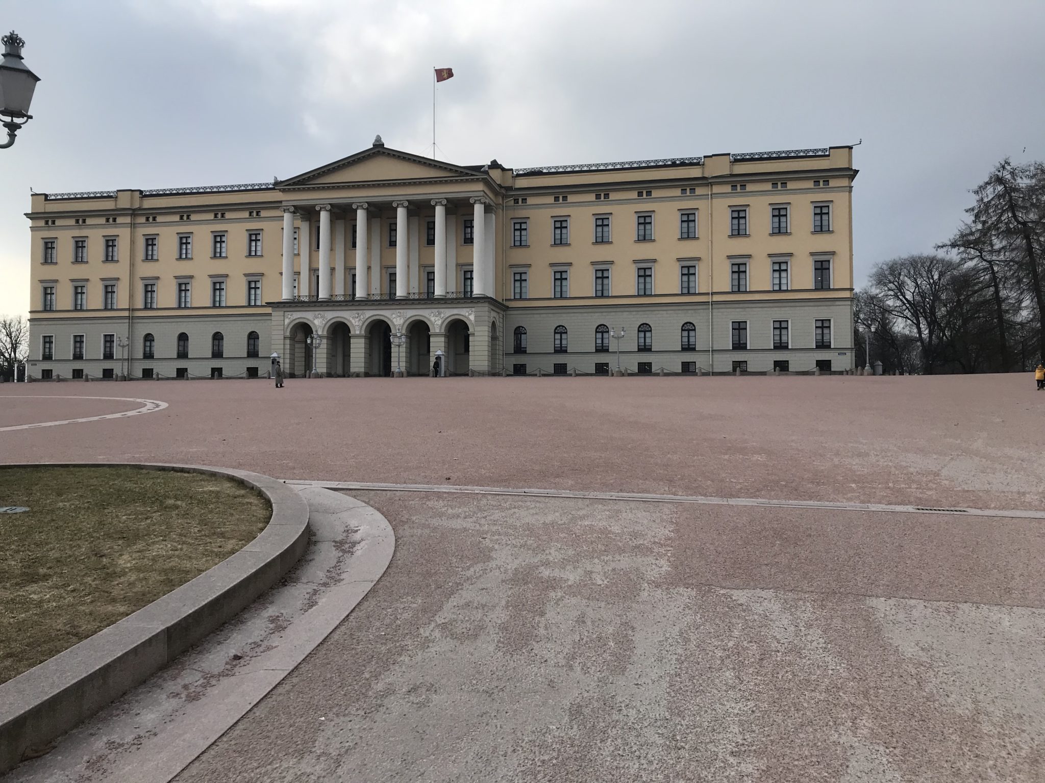 Steindødt i Oslo sentrum: Minner om en zombie-film&nbsp;<span>(+)</span>