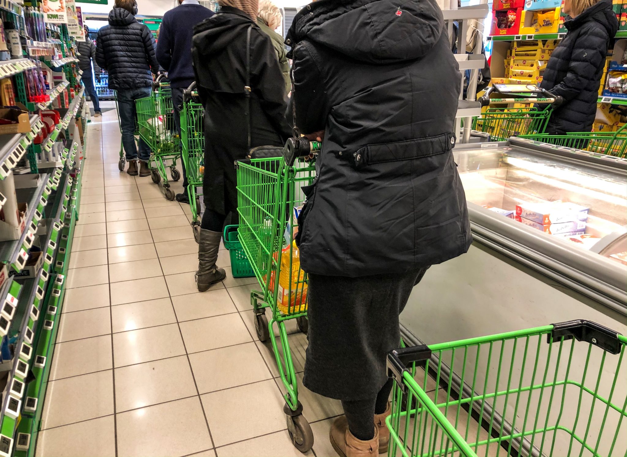 Kiwi-ansatt: – Vi utsettes for enorm smitterisiko, men vi nektes tiltak for å unngå smitte&nbsp;<span>(+)</span>